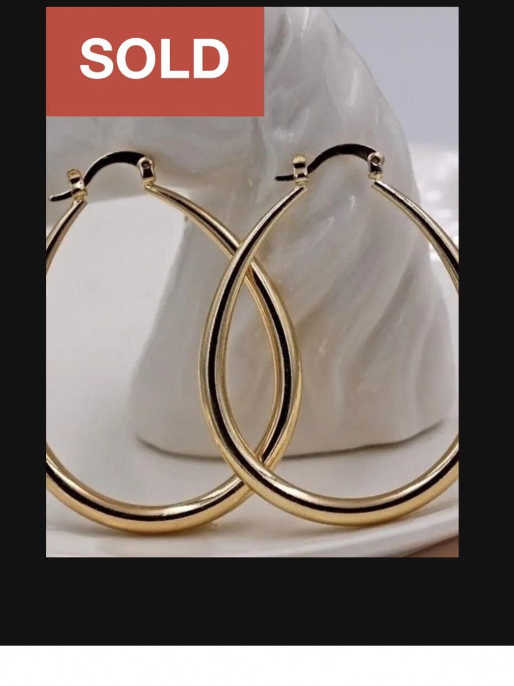 18k Gold Plated Lightweight Oval Hoop Earrings Everyday